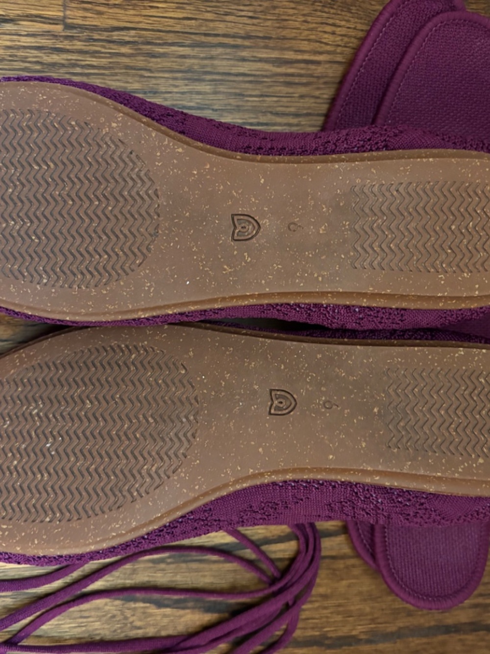 Rothys ballet flats with ties. Size 9 - Picture 3 of 7
